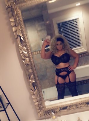 Nedra live escort in Panthersville Georgia and massage parlor